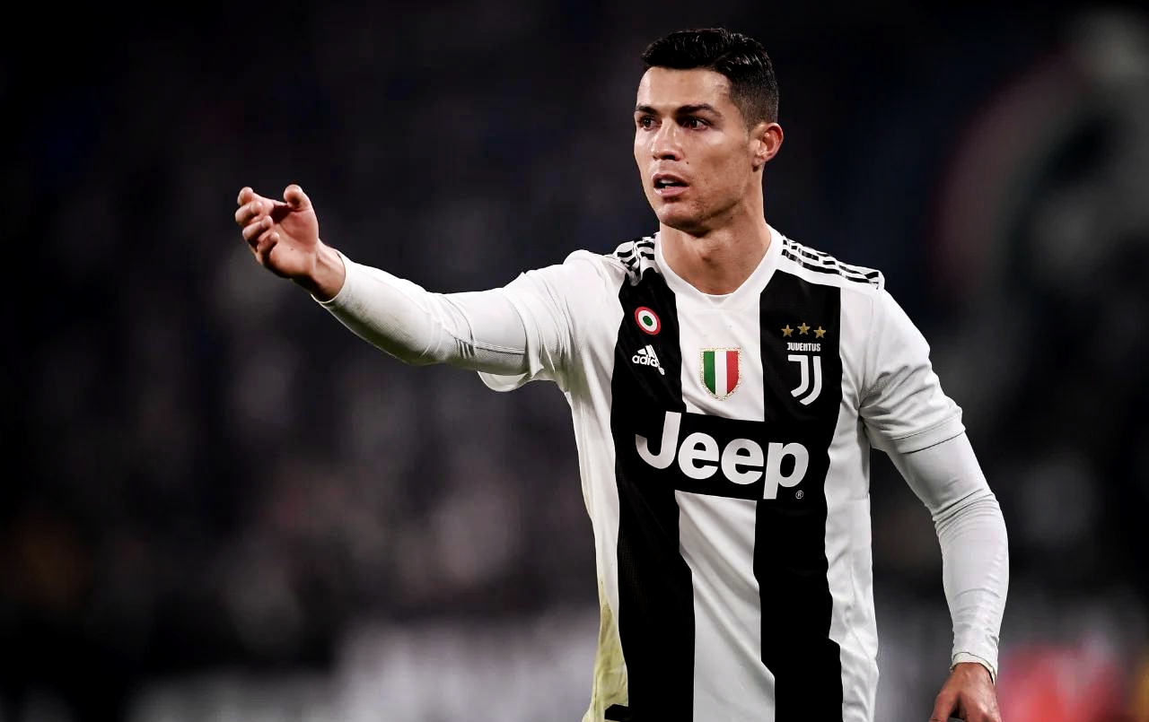 尤文图斯主场战平那不勒斯，两队激战无胜，表现亮眼